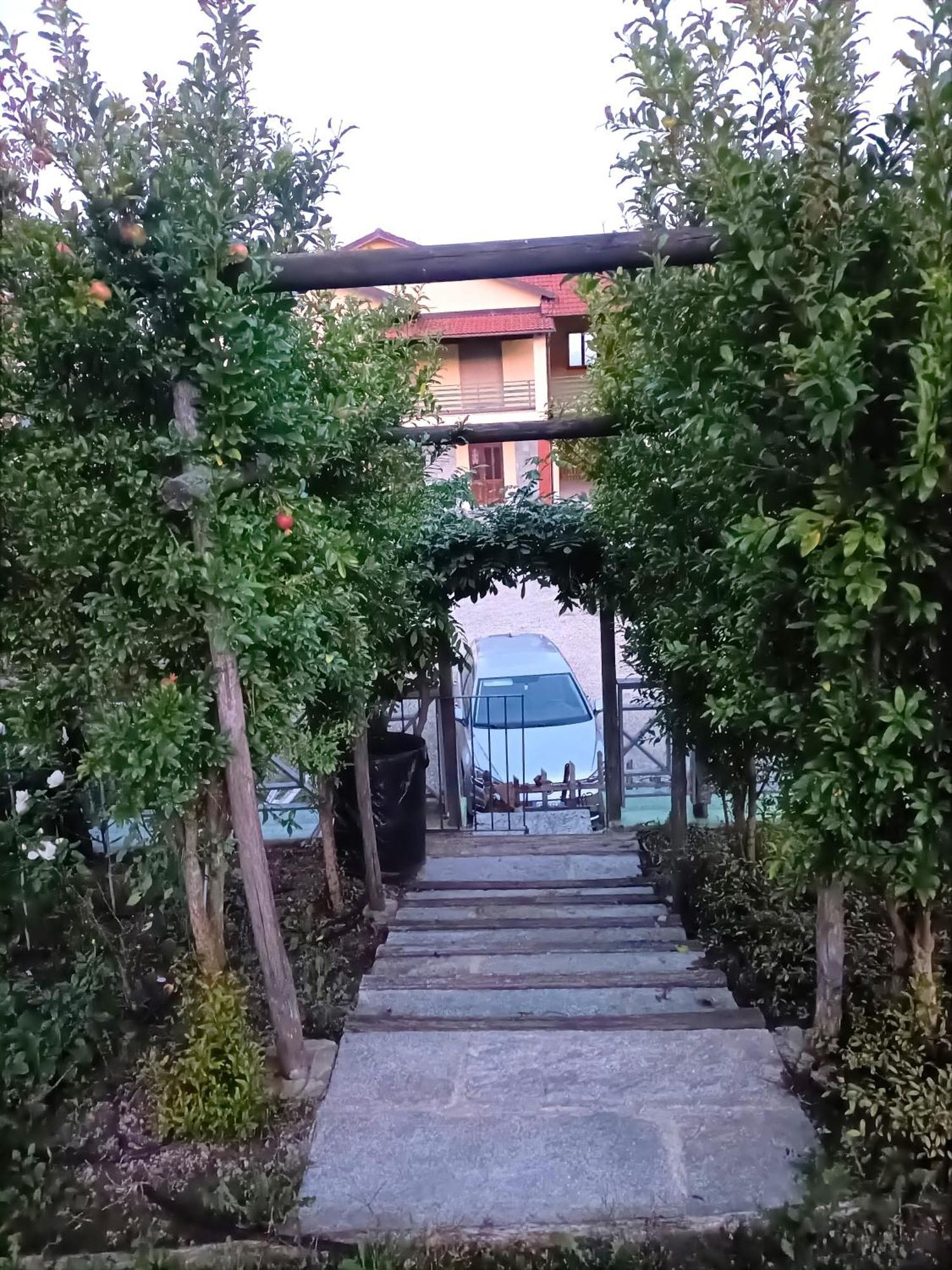 Casa Del Canta Borgomale Exteriör bild